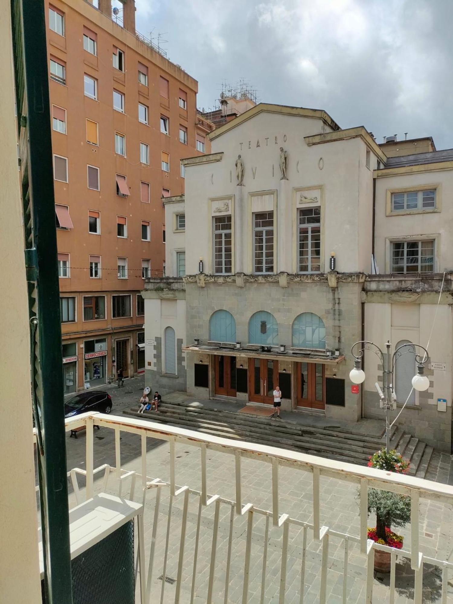 Il Balcone Sul Teatro Apartman La Spezia Kültér fotó